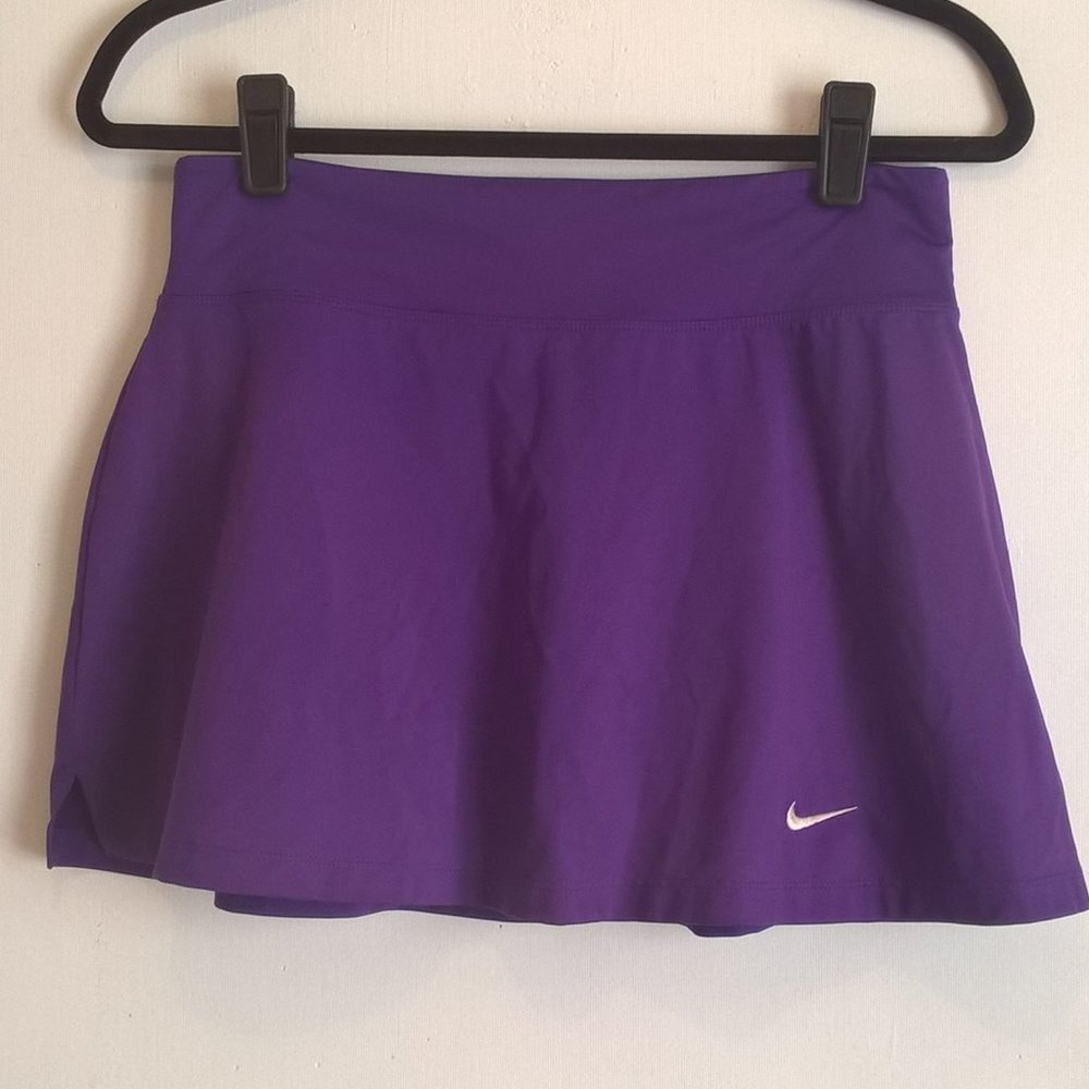 Nike Dri-Fit Skort size Medium Purple